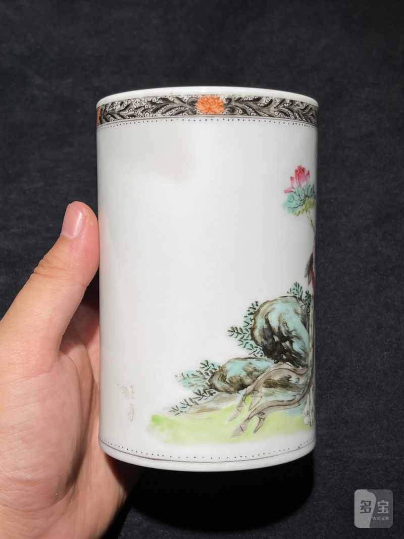民国 程水金画粉彩人物纹笔筒 - 图4